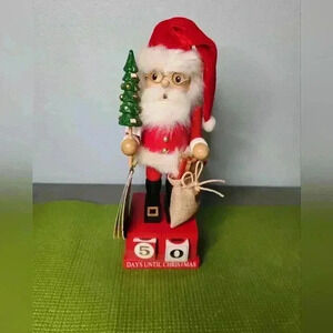 2019 FAO Schwarz Christmas Countdown Santa 11” Tall NWT